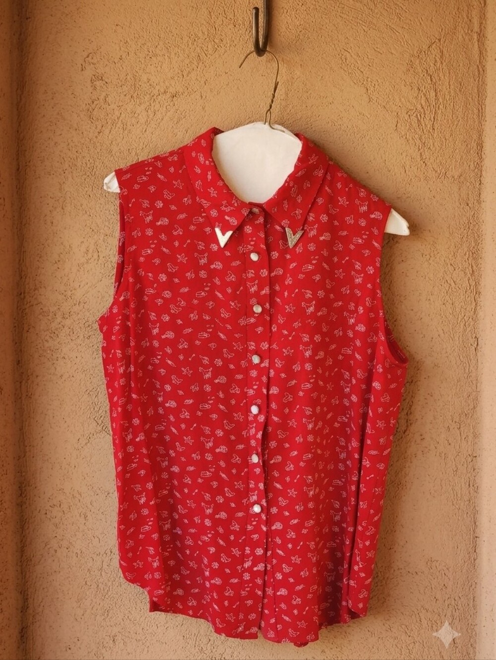 Vintage DESERT WEST Sleeveless Red Pearl  Button Blouse Silver Collar Tips Large - Picture 4 of 11